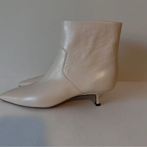 NEW Vince Simone Kitten Heel Cream Leather Women's Ankle Booties, Sz 8M